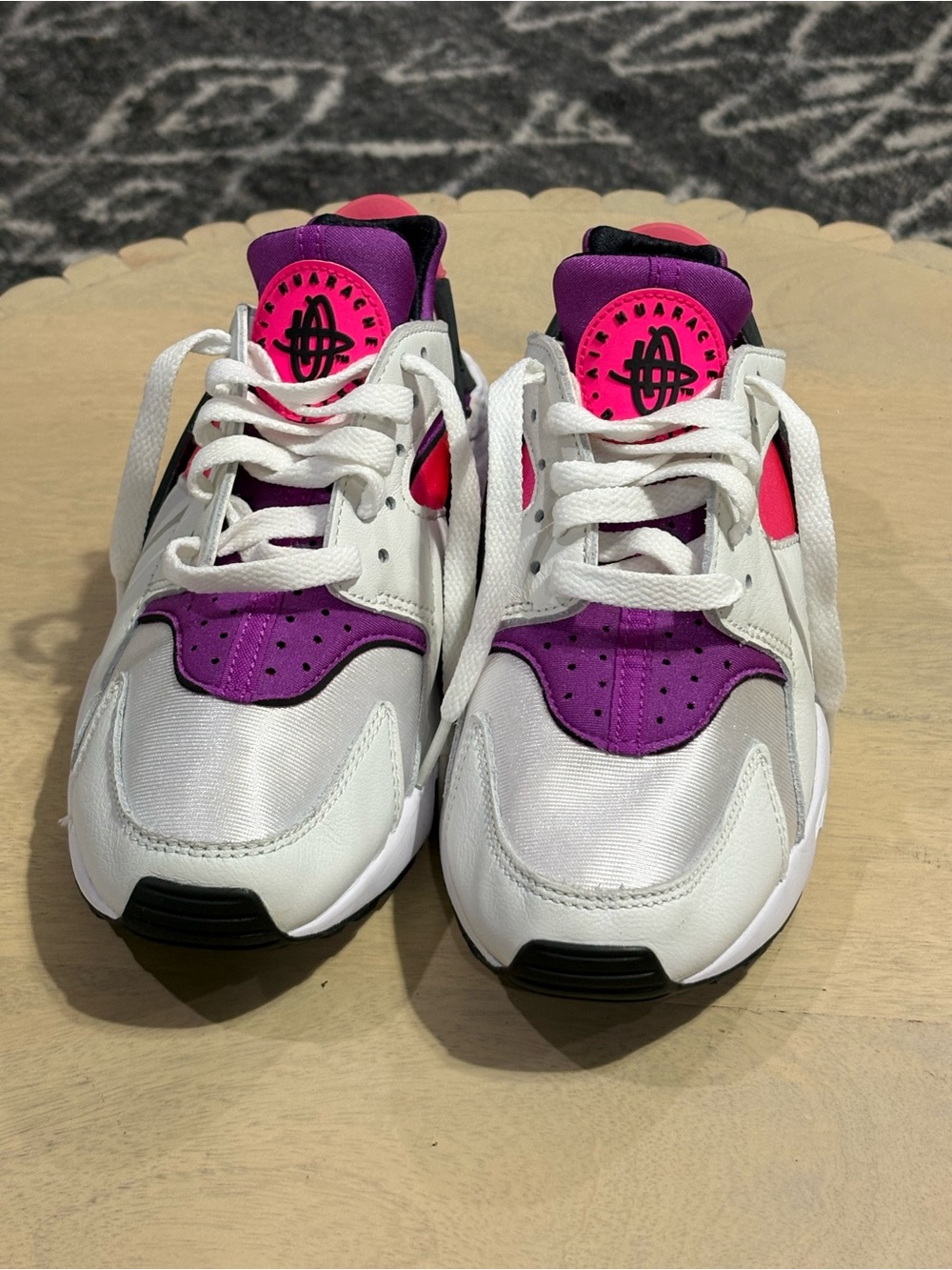 Nike Women's Air Huarache Size 7 EUR 38 Like New